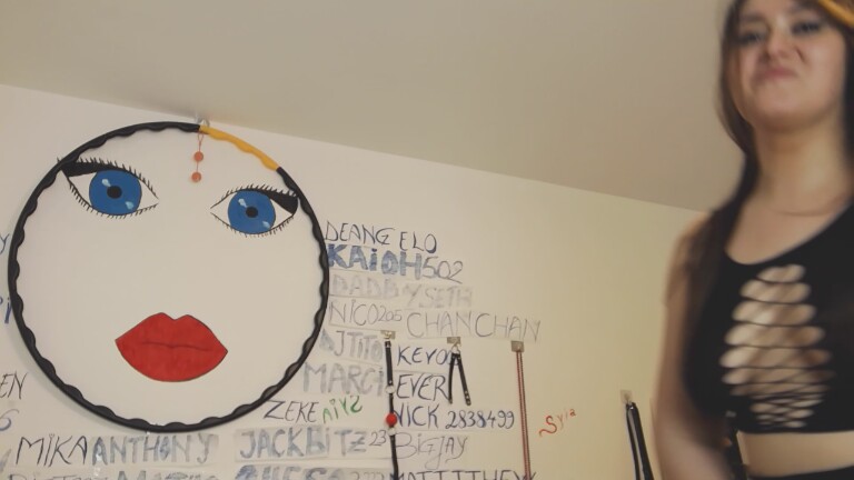 SYIA's Streamate show and profile