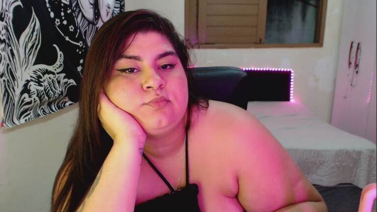 Yasmini's Streamate show and profile