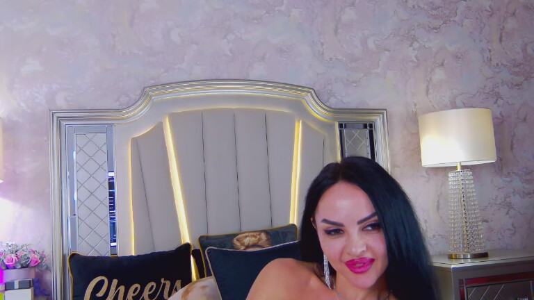 Issadorra's Streamate show and profile