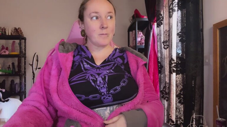 GoddessKisica's Streamate show and profile