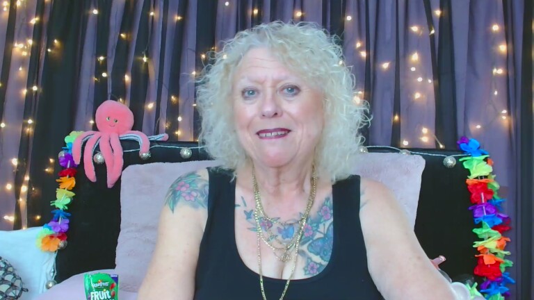 XoXMandyXoX's Streamate show and profile