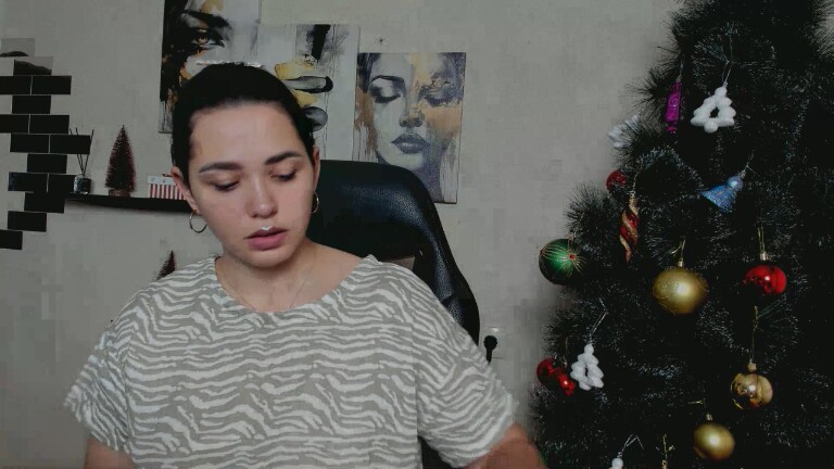 GlamNova's Streamate show and profile