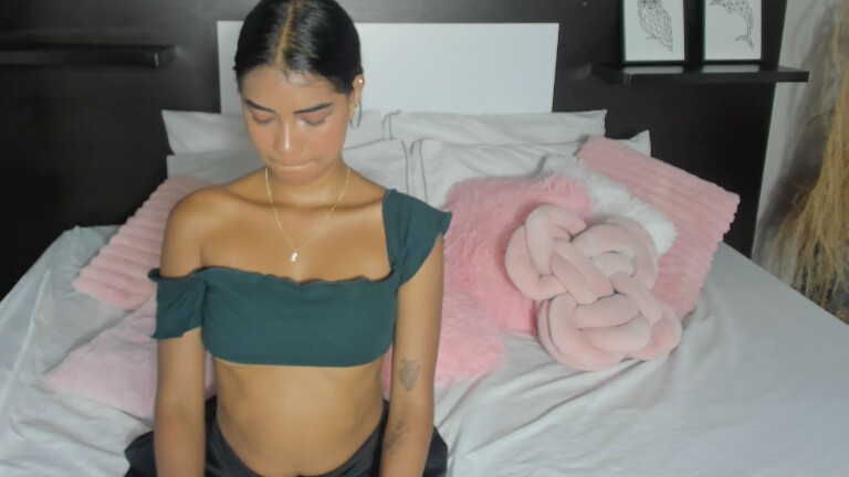 Miaa_stone's Streamate show and profile