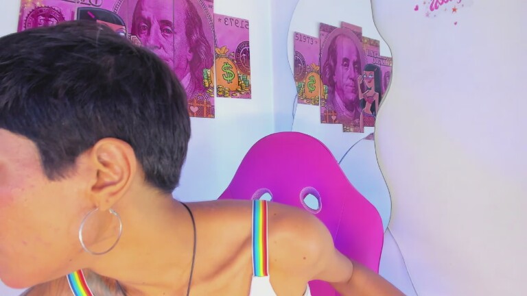 orianaasaenz's Streamate show and profile