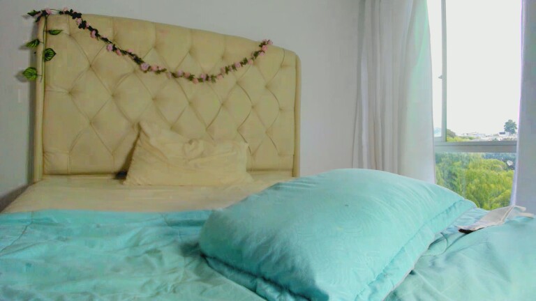 AliceKizar's Streamate show and profile