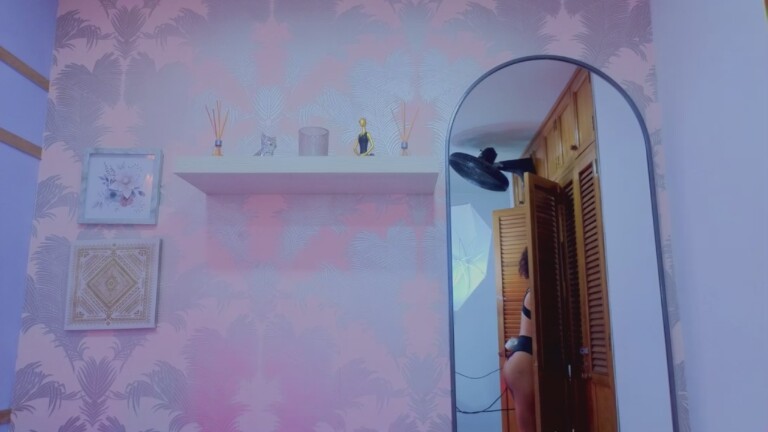 Emmaa_Thompsoon's Streamate show and profile