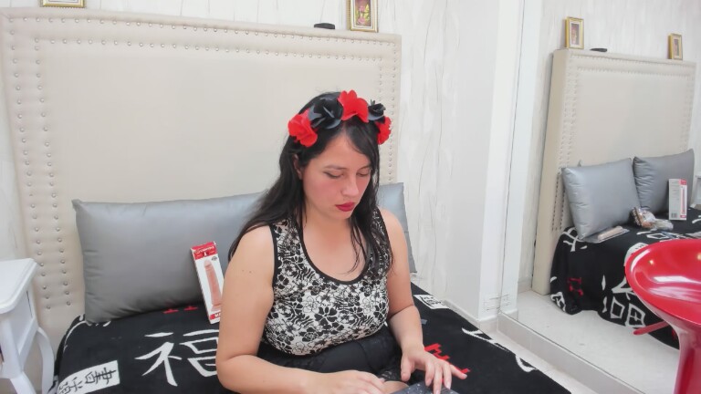 EmmaWatss's Streamate show and profile