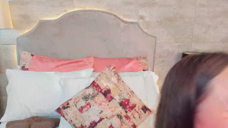 TaniaKatts's Streamate show and profile