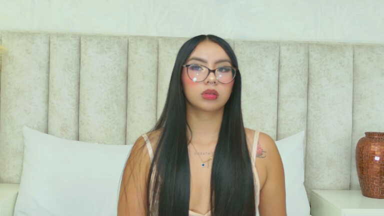 ChloeMoretti's Streamate show and profile