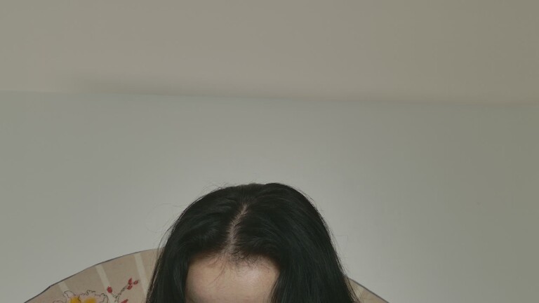 SweetSara33's Streamate show and profile