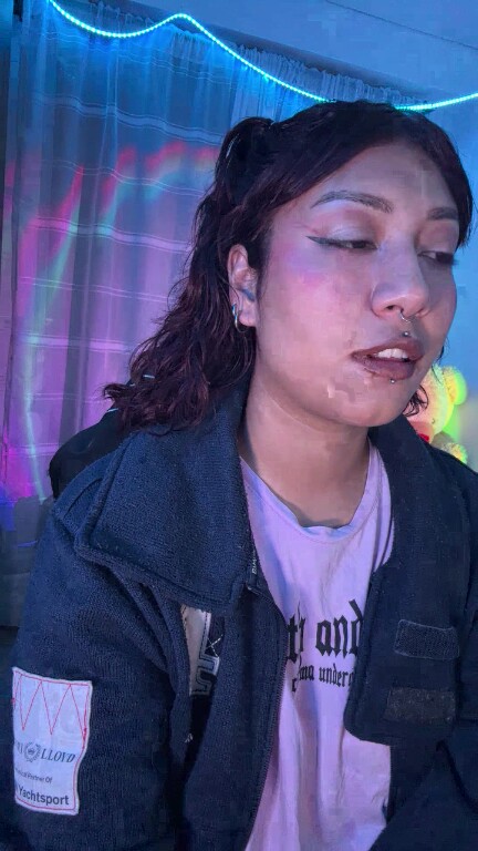 Ameliees's Streamate show and profile