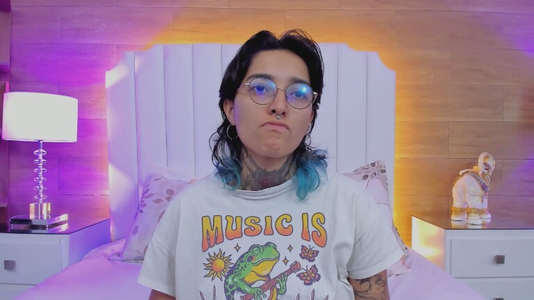 AmyRavens's Streamate show and profile