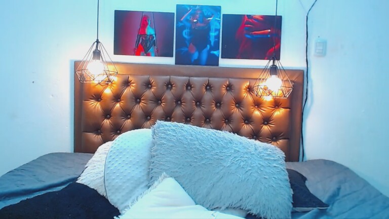 AngelicaRed021's Streamate show and profile