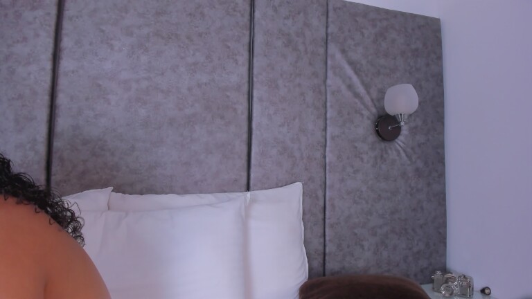 Tharaa24's Streamate show and profile