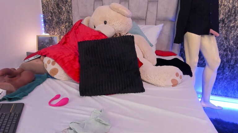 YelinaMontana's Streamate show and profile