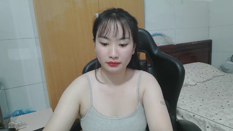 Lilybelle039's Streamate show and profile