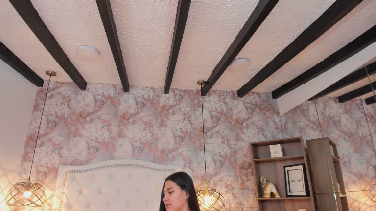 SaharaLyn's Streamate show and profile