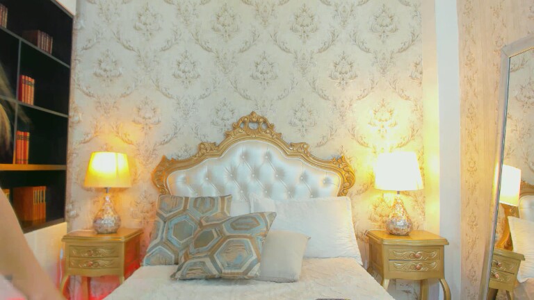 ZuzanHoll's Streamate show and profile