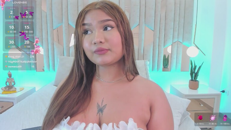 sofi_zaens's Streamate show and profile