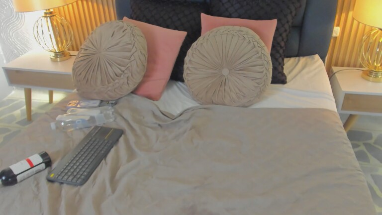 LennaVoss's Streamate show and profile